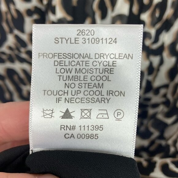 Tory Burch 100% Silk Animal Print Blouse Ruffle Top Size 0 Crew Neck Sleeve Boho - Picture 6 of 8